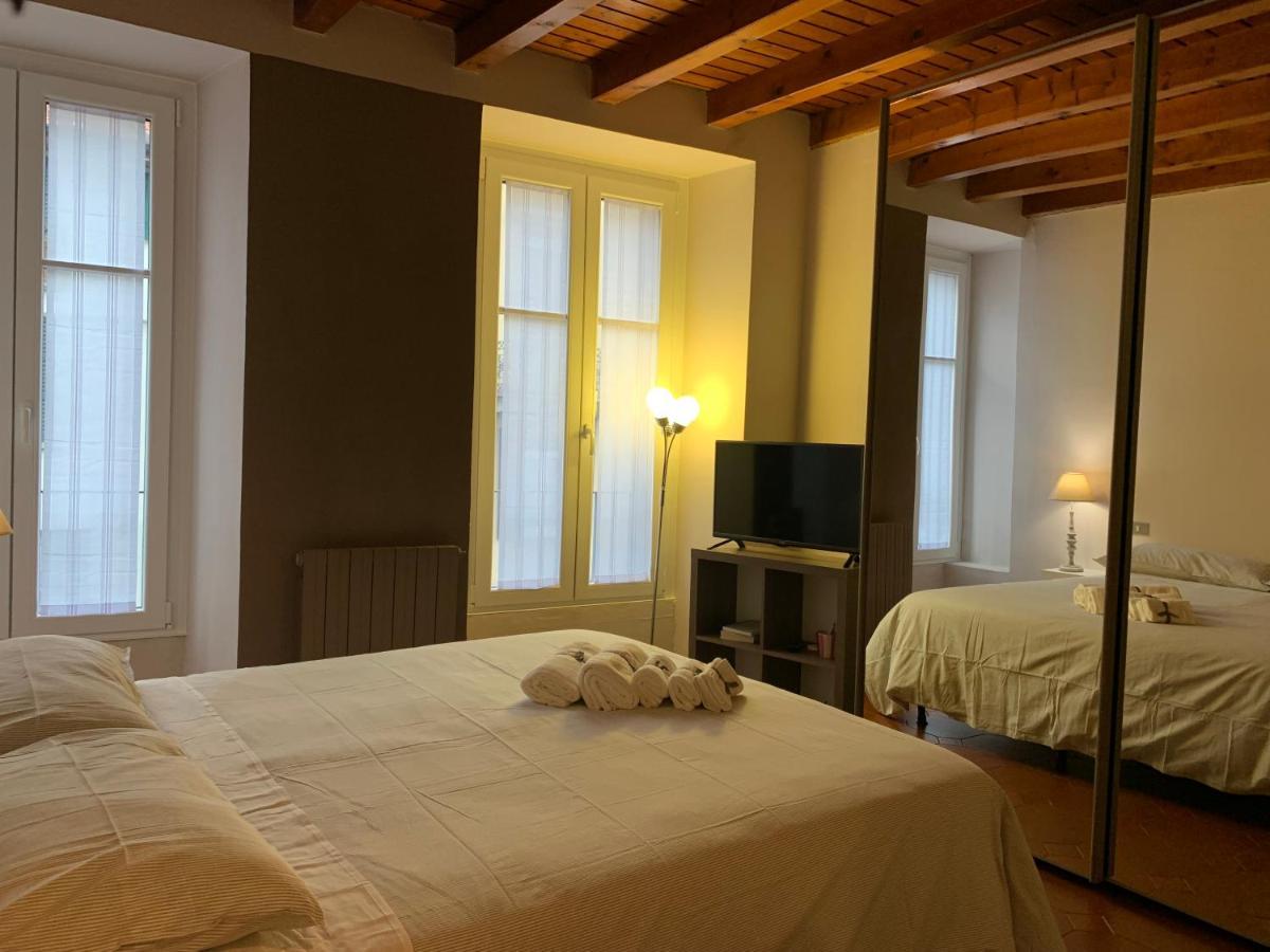 Studio Apartment Una Finestra Su Côme Extérieur photo