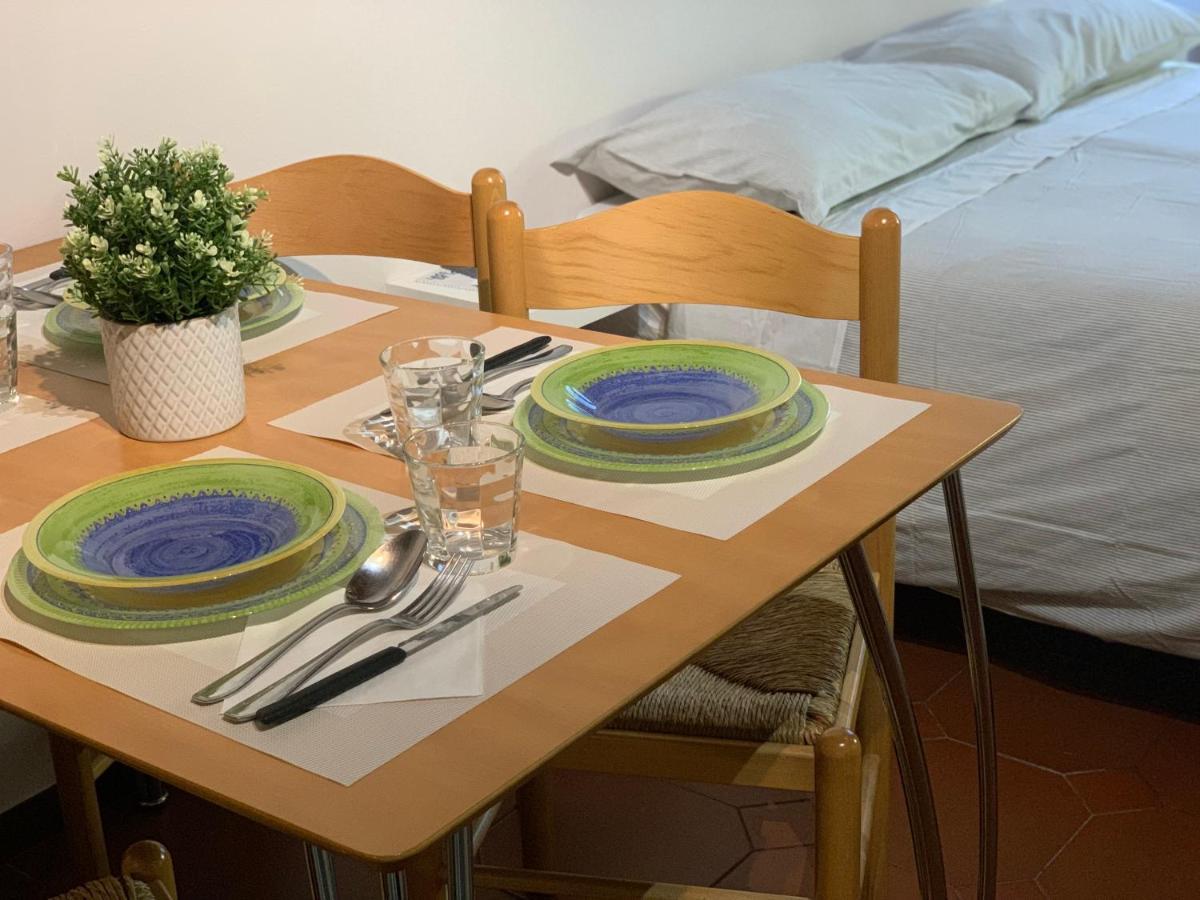 Studio Apartment Una Finestra Su Côme Extérieur photo